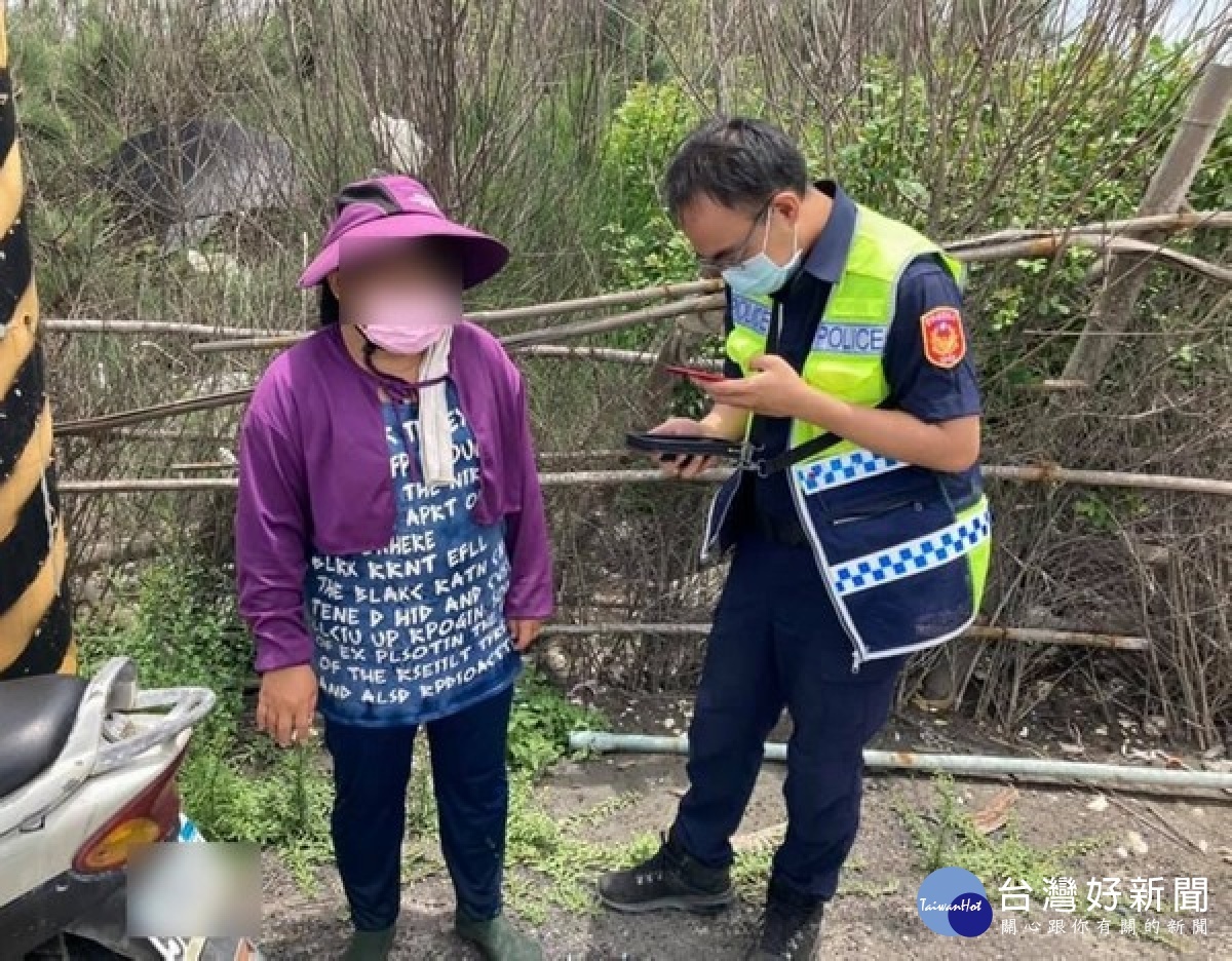 婦人前往濁水溪口挖取蛤蜊,直至漲潮還未歸,家人擔憂發生危險報警協尋,臺西警消、海巡及救難大隊兵分多路於順利將人找回,化解虛驚。