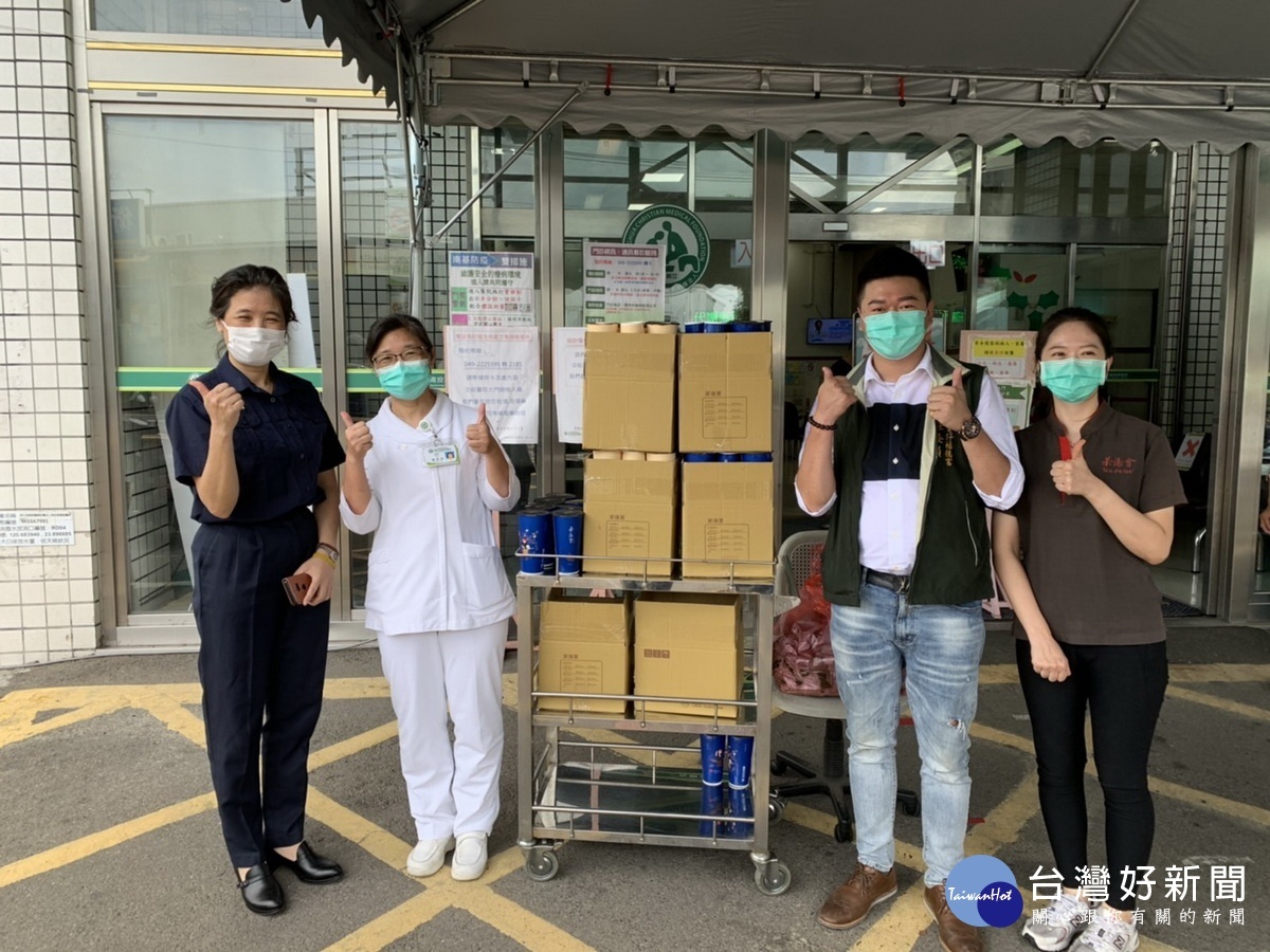 柑宅仔福德宮也送出暖心物品到南基醫院。(中興分局提供)