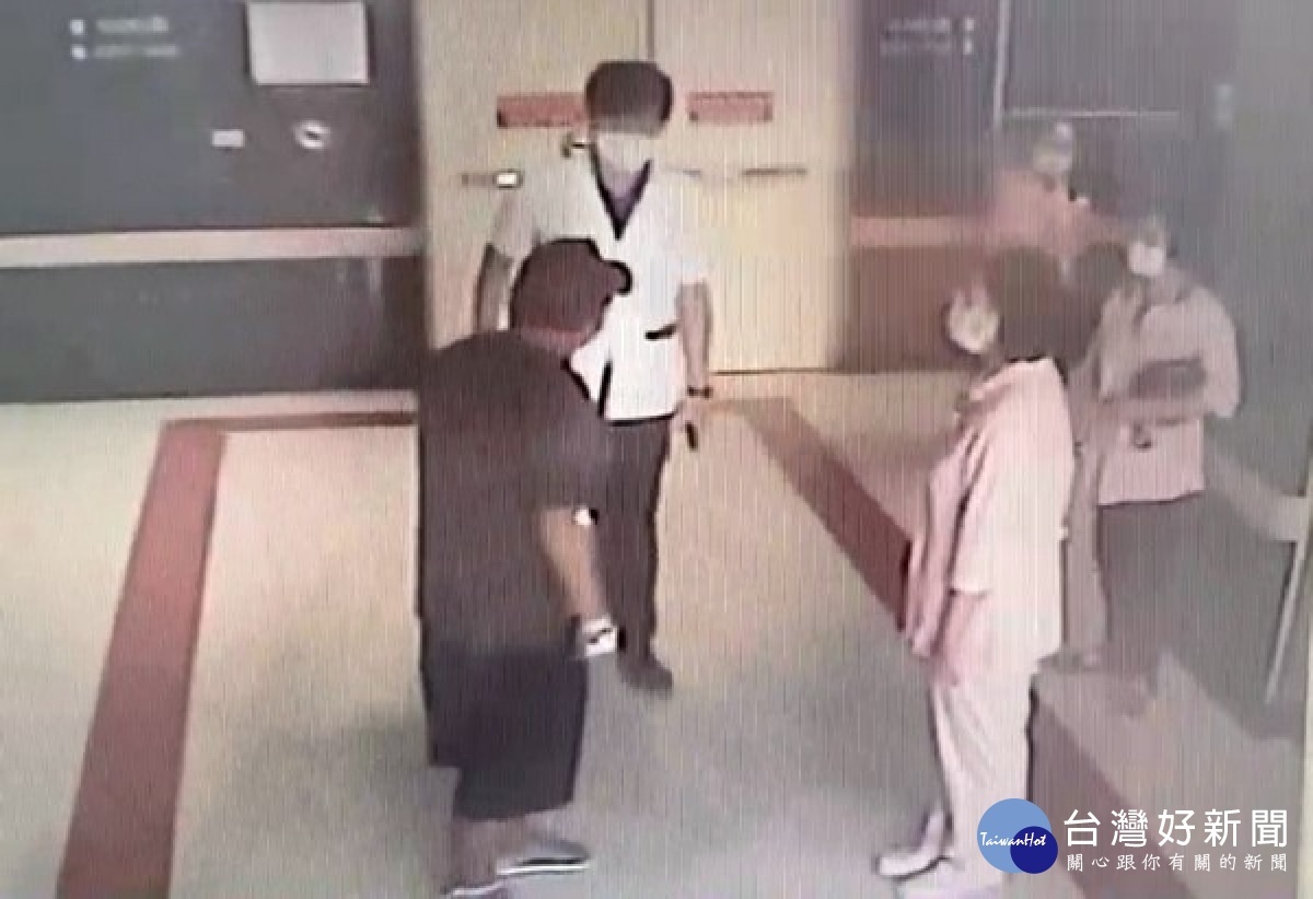 臺大雲林分院一患者因個人情緒對護理師實施醫療暴力、公然侮辱及傷害等,雲林地檢署指揮斗六分局速予偵辦,並偵結起訴。