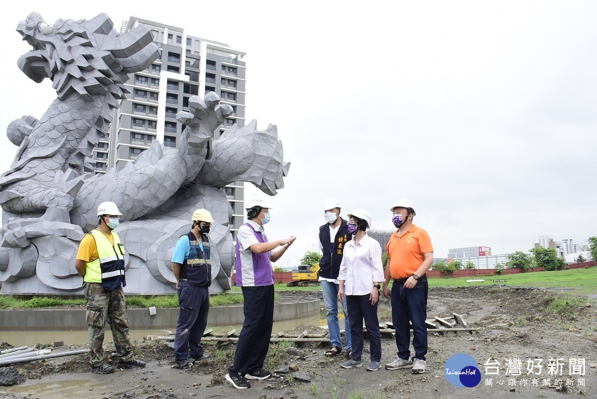 縣長王惠美視察龍燈公園滯洪池工程。圖/彰化縣政府提供