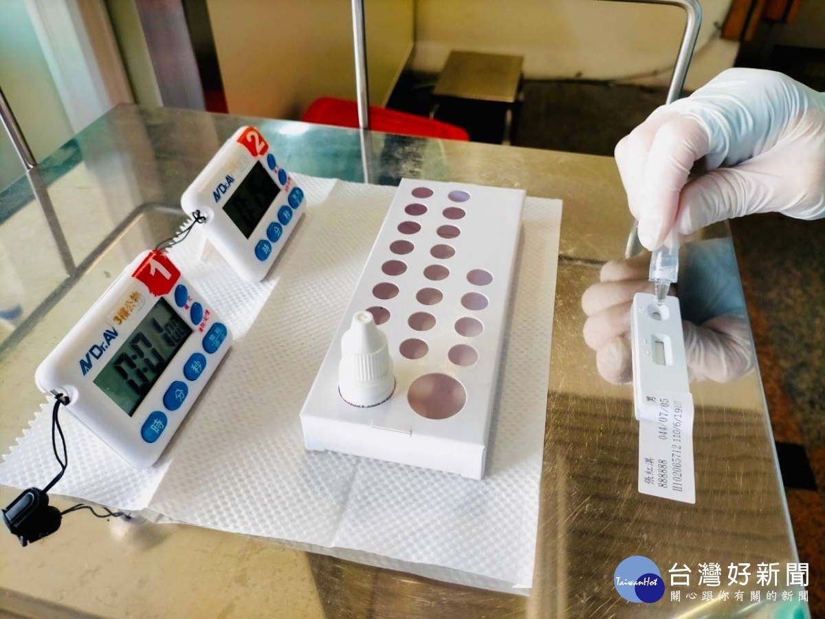 永豐餘投控捐贈正壓採檢亭，抗疫防疫再添利器