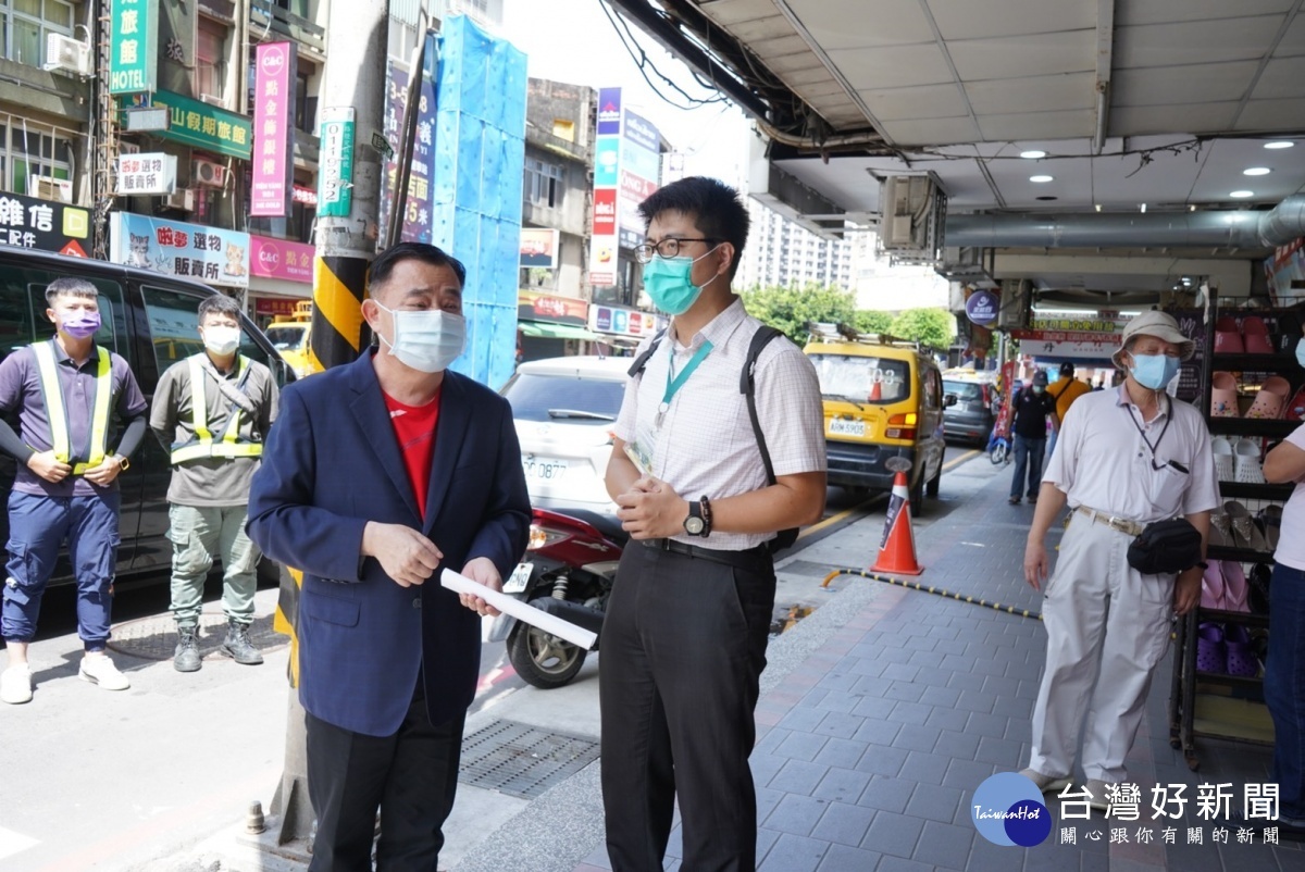 邱議長要求管線地下化,美化商家前店面,配合未來鐵路地下化站前發展