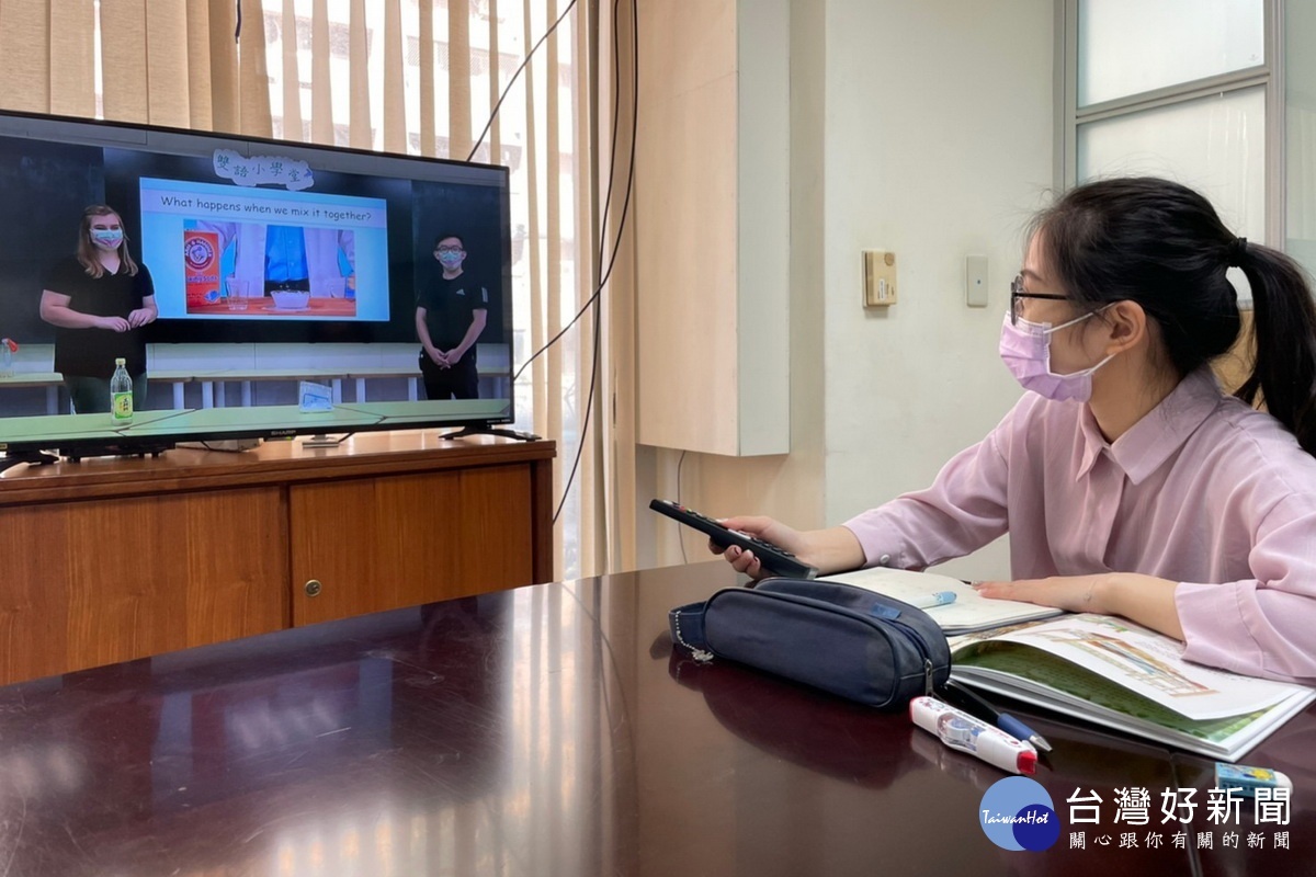 桃園市政府與北健有限電視合作開闢居家學習專區,數位機上盒數百堂課程隨選即上。