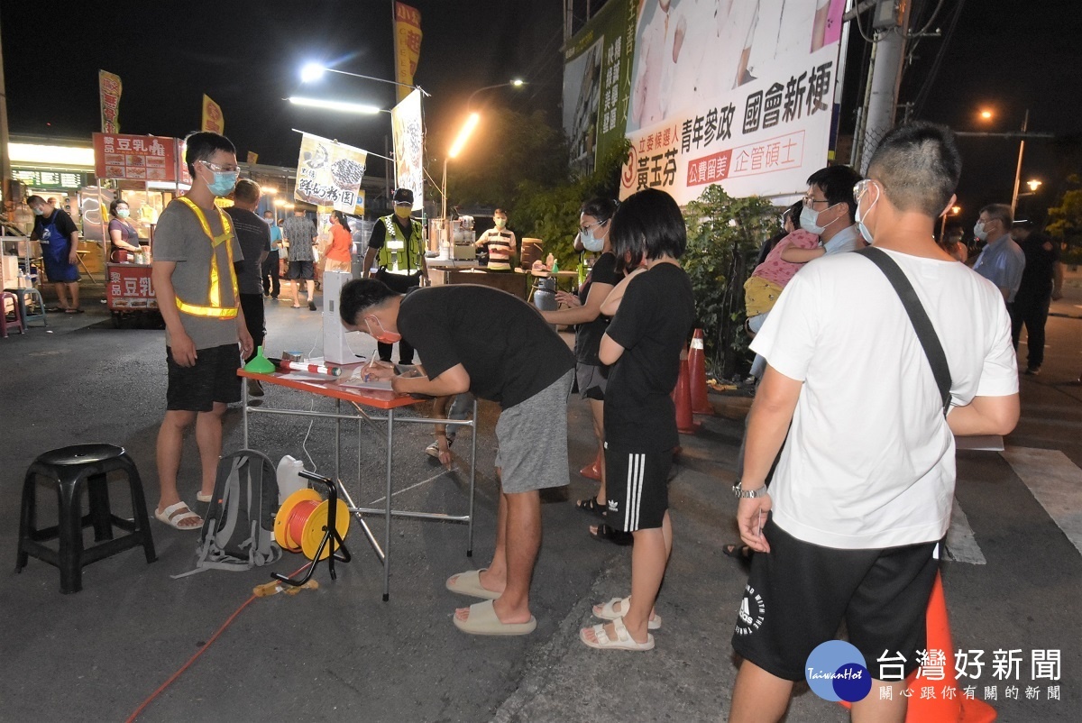 微解封後的夜市防疫情形。圖/彰化縣政府提供