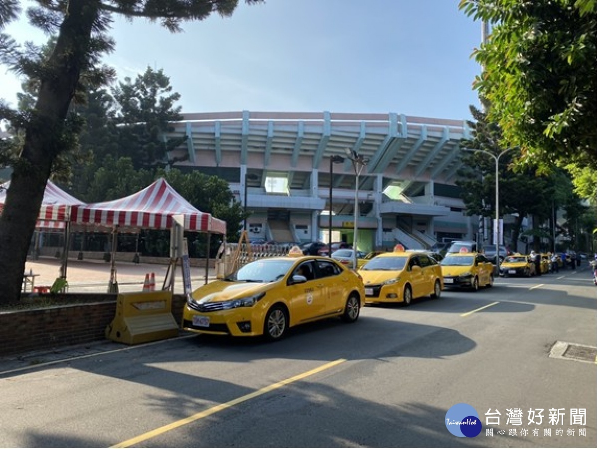 愛心計程車助攻,桃園接種率全國第一