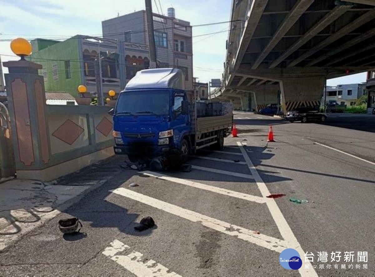 雲林縣警察局為遏止事故發生，加強轄內主要道路之巡邏勤務，藉由增加見警率及各類警示措施，提醒用路人小心行車。