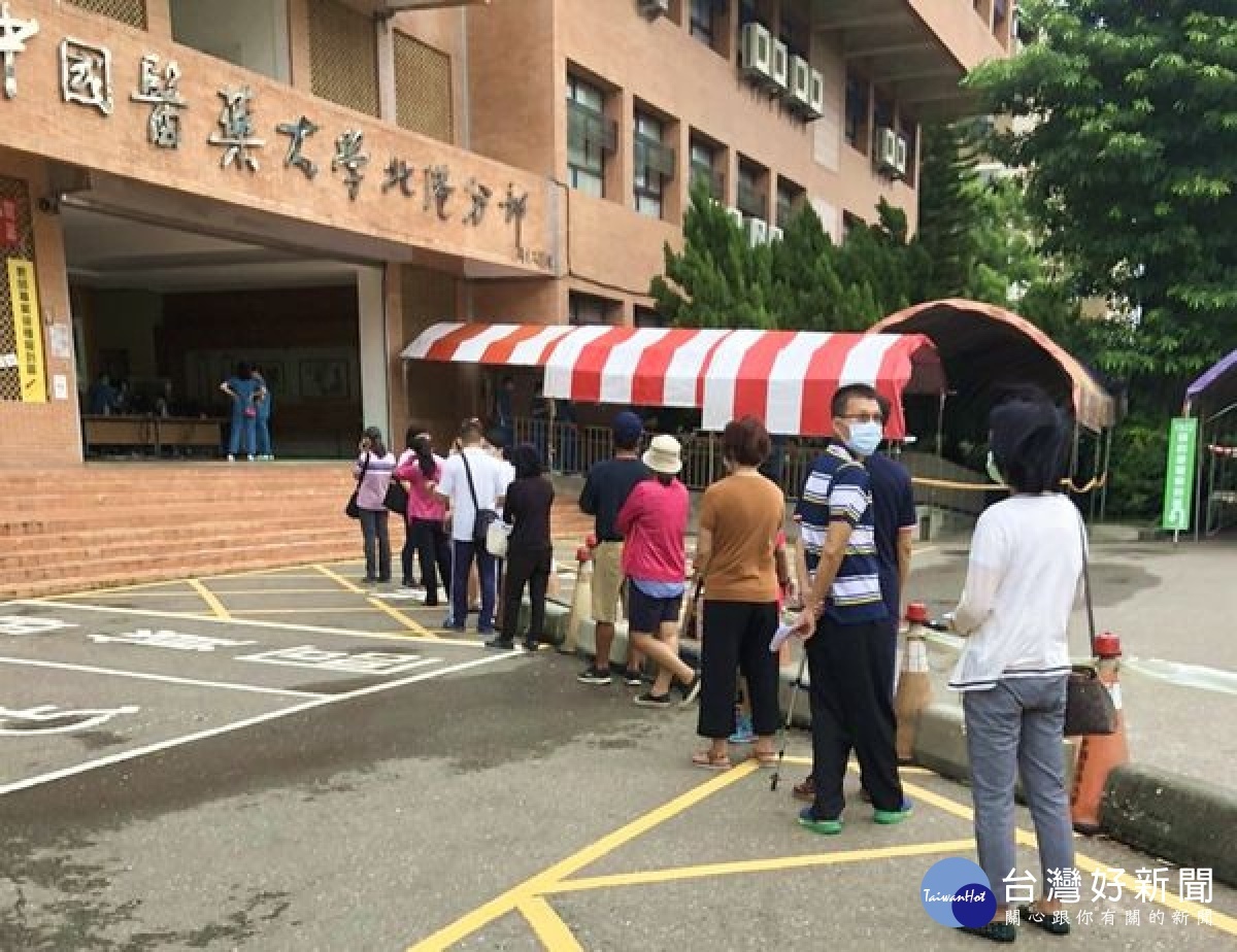 雲林縣高中以下學校教職員工疫苗施打啟動，預計人數為9,113人，以利於開學前提升其保護力。