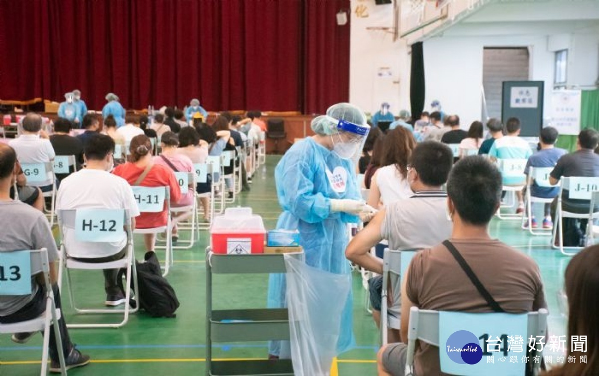高中教職員專案疫苗接種現場(大溪高中)