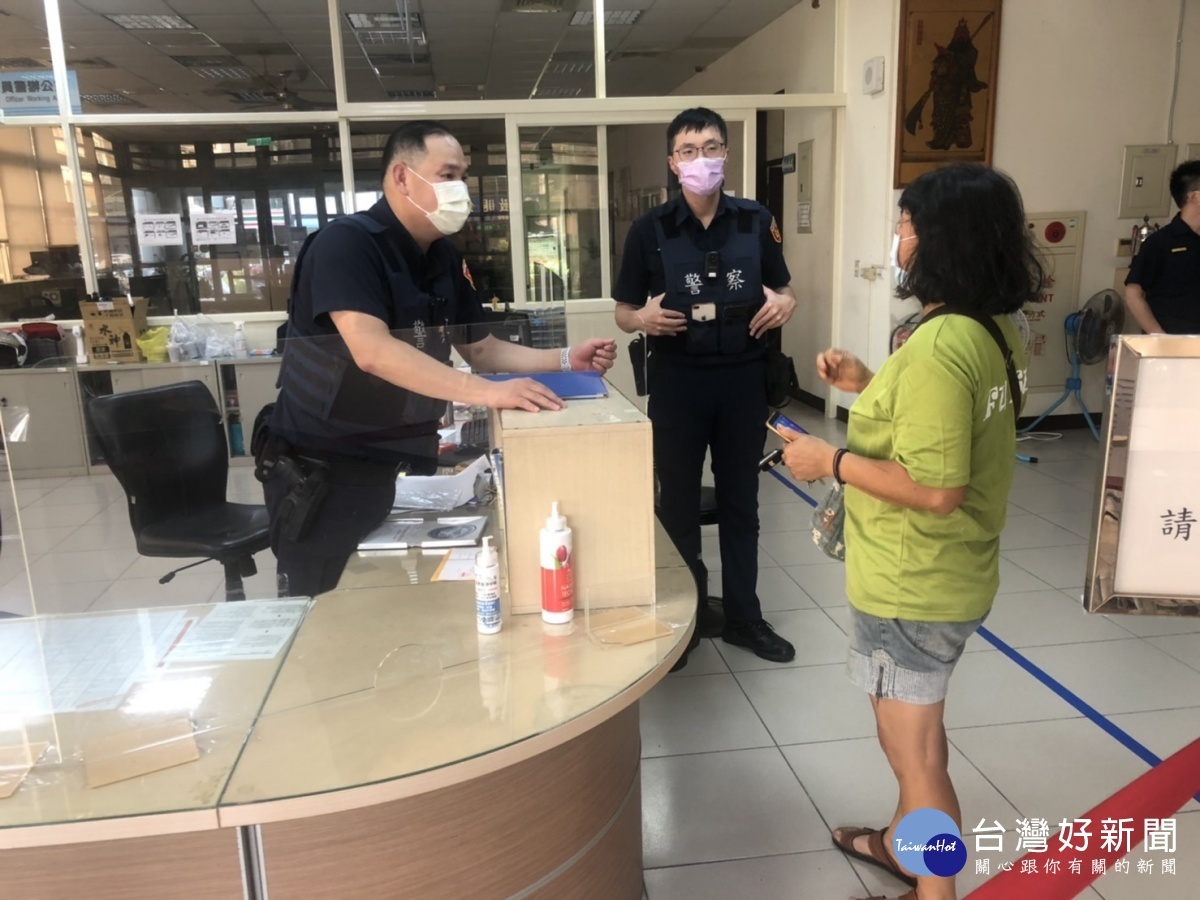 婦人遭到詐騙,員警說明歹徒詐騙手法,成功地保住婦人所有積蓄