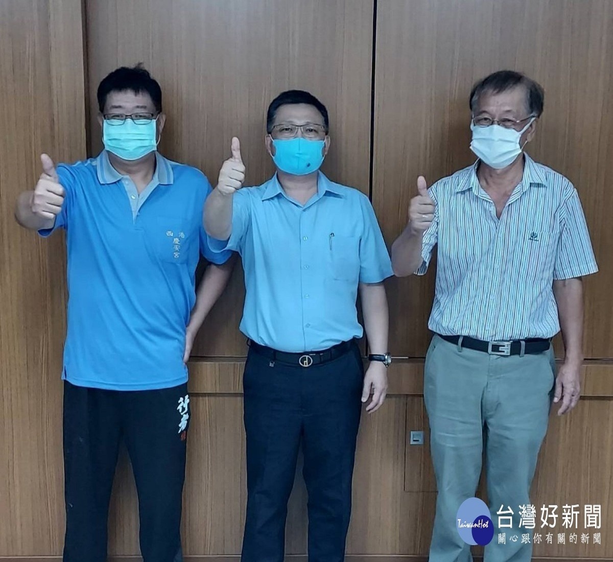 佳里農會三巨頭，左起常務監事陳世輝、總幹事楊豐賓、理事長陳振華。