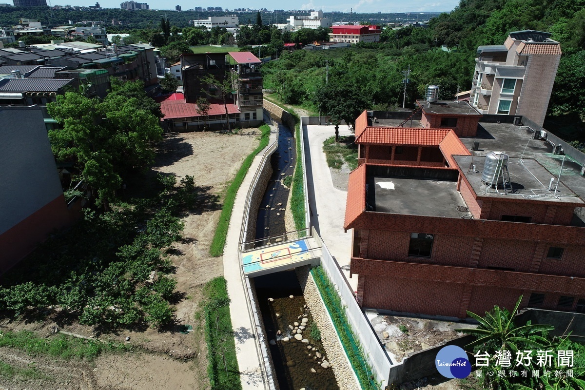 大溪區「街口溪生態水岸步道」完工後，為居民優質水環境生活。
