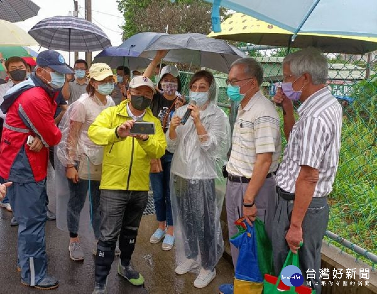 針對日前持續性強降雨造成北港地區積淹水嚴重,立委蘇治芬邀集公路總局、營建署、水利署、農委會等會勘,共商治水規劃。