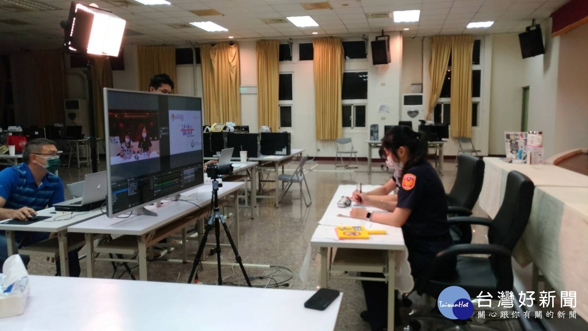 八德分局青春專案辦理「三不一要愛自己 拒絕私密我和你」網路直播互動活動