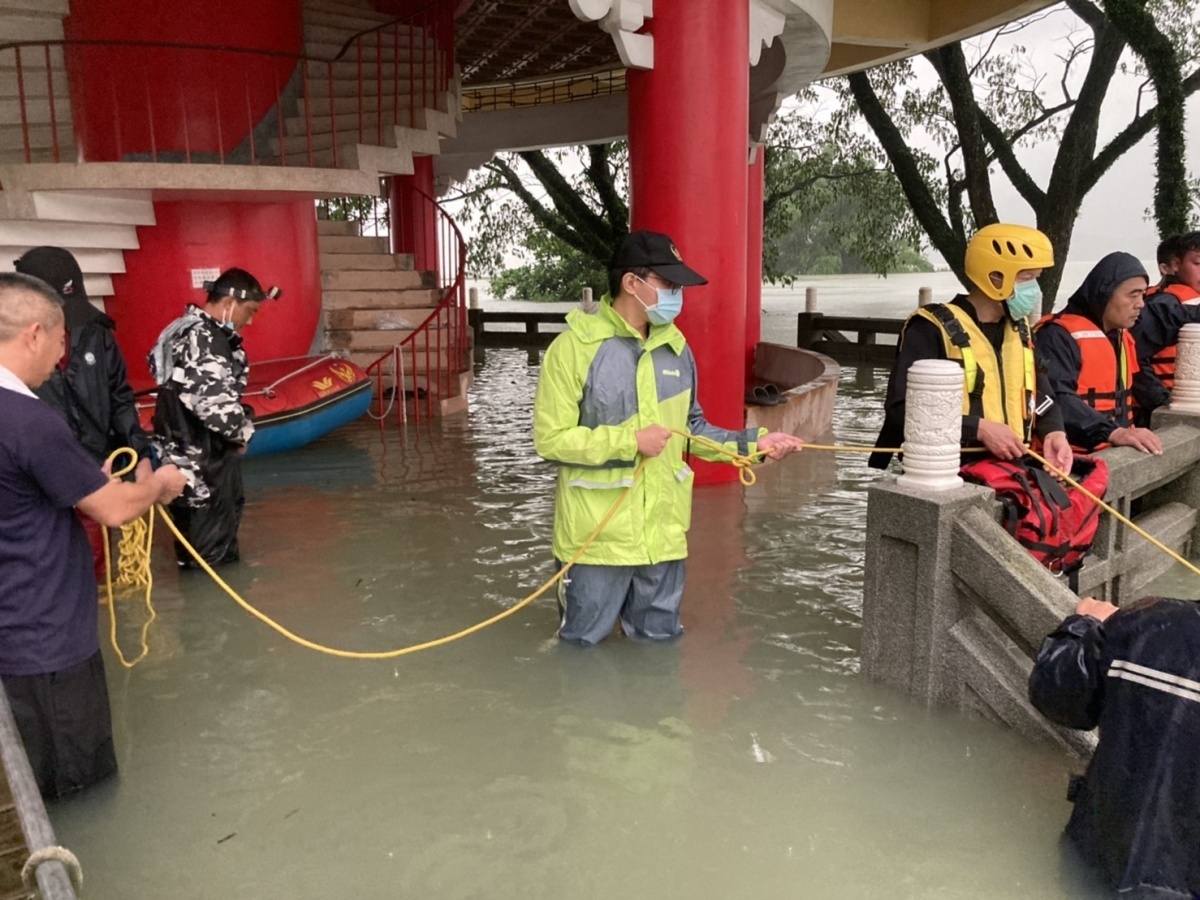 嘉義縣警消緊急前往搜救／陳致愷翻攝