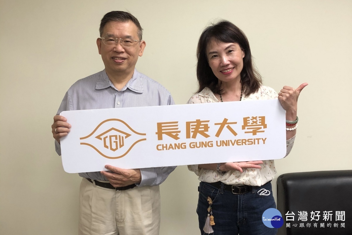 歐陽品教務長(圖左)透過連心瑜老師(圖右)主持的Podcast,帶領大家認識教務處與長庚大學豐富的獎學金。