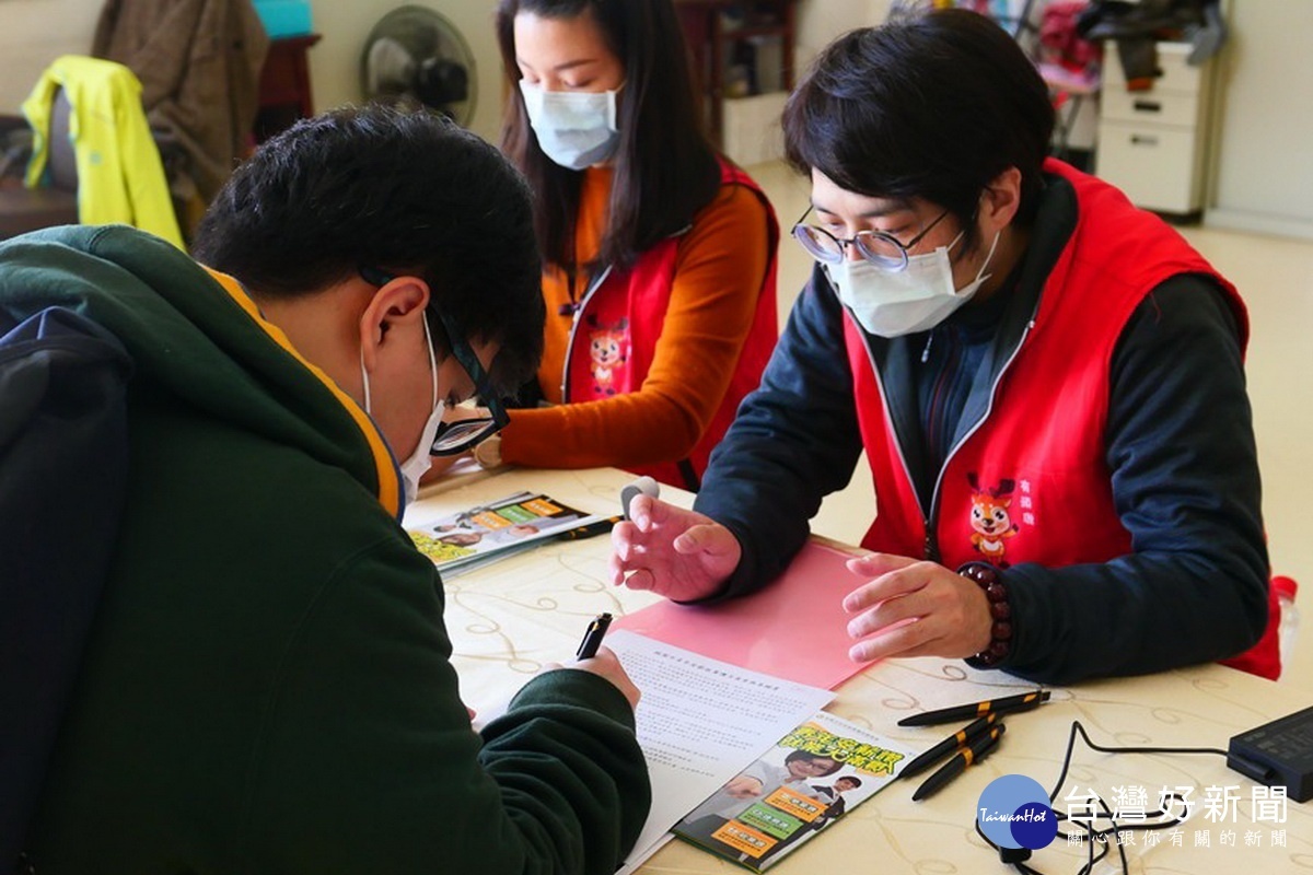 因應新冠疫情影響,降低疫情對應屆畢業青年之衝擊,桃園市政府推出一系列就業促進方案。