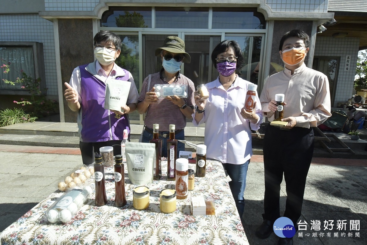 彰化縣長王惠美參訪City Bear生態農場。圖/彰化縣政府提供