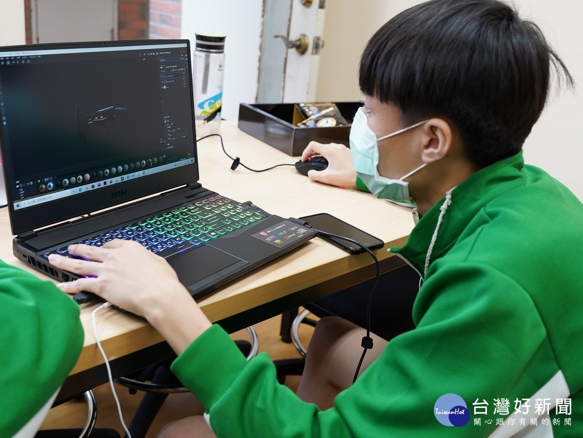樟樹國際實中葉冠呈同學拿下青少年組3D數位遊戲藝術職種銅牌