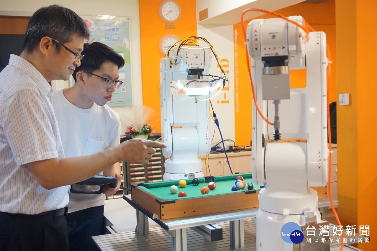 中原大學電機系機器人實驗室,推動產業合作與鏈結,媒合企業前瞻科技人才。