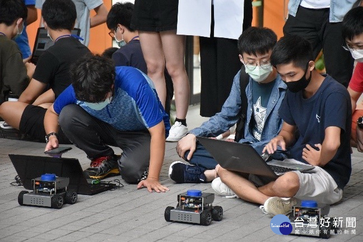 Taoyuan ROS Summer School機器人暑期課程,109年度實作工作坊。