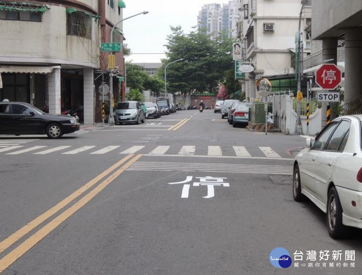 雲林縣警局召開「非號誌路口事故防制改善」會議,邀集縣府工務處、公路總局及20鄉鎮市公所等單位共商解決方案。