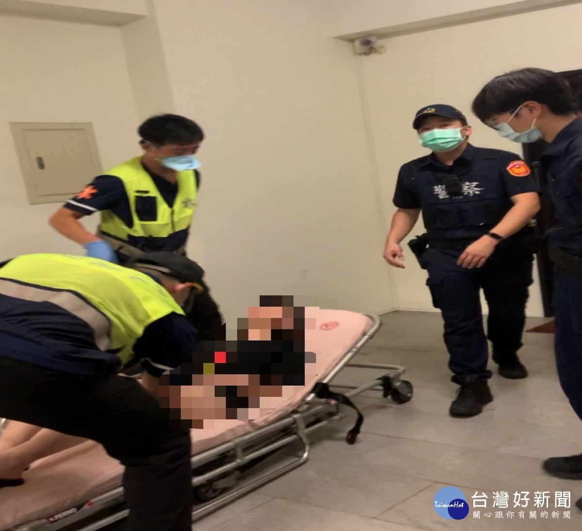 警消合力救下女子阻憾事。（南投分局提供）