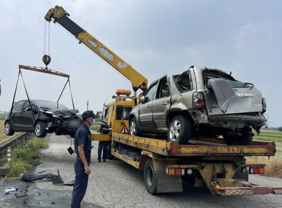 水林鄉發生重大車禍，造成單親家庭兩死兩傷的慘劇，縣長張麗善獲悉立即前往慰問家屬；立委蘇治芬也率先捐助善款，盡力協助善後。
