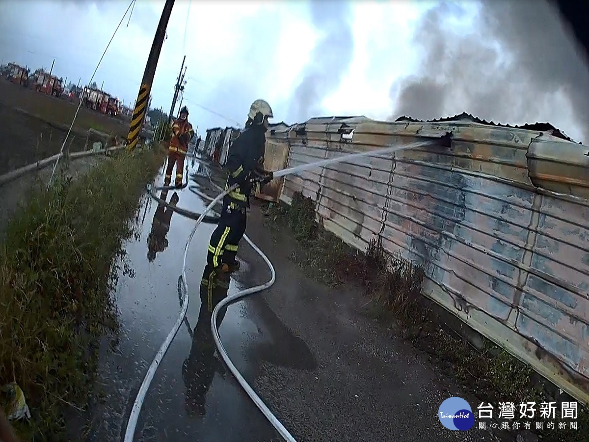 芳苑鄉千坪工廠發生大火　老闆搶救廠內機具命喪火窟