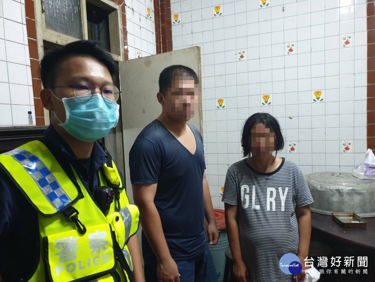 婦人凌晨外出尋找「不存在的親戚」,巡警協助護送返家