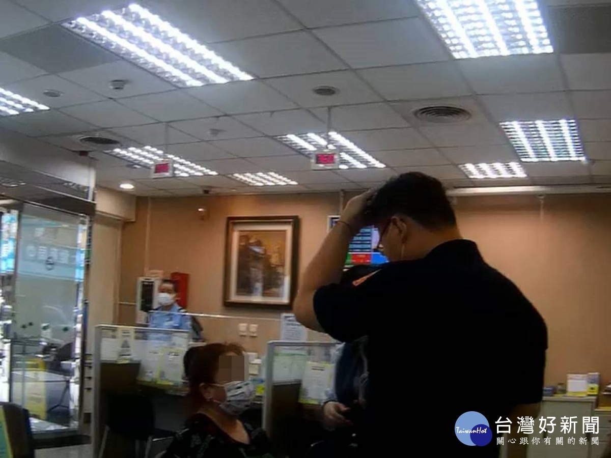 警民密切合作,1小時成功阻詐兩件