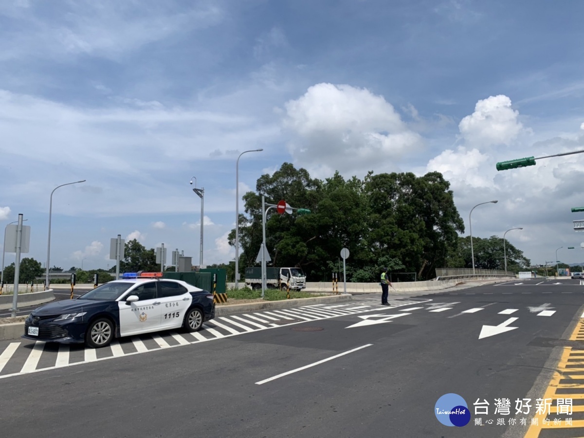 龍潭警察分局因應中秋佳節連續假期，針對轄區易壅塞路段研擬規劃交通疏導作為