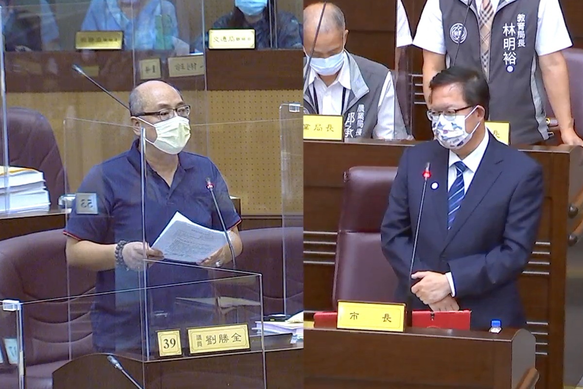 針對地方教育建設,桃園市議員劉勝全質詢桃園市長鄭文燦。