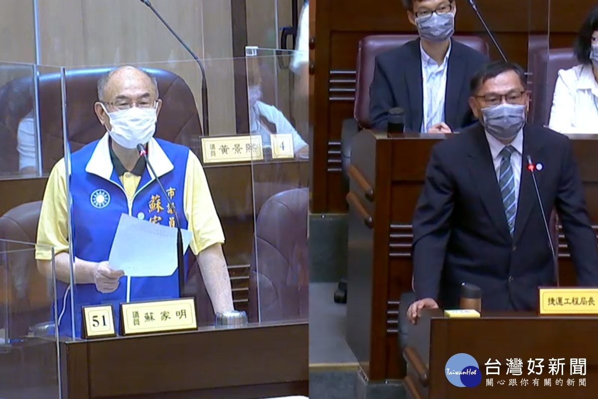 針對桃園捷運綠線工程,市議員蘇家明質詢捷工局長陳文德。
