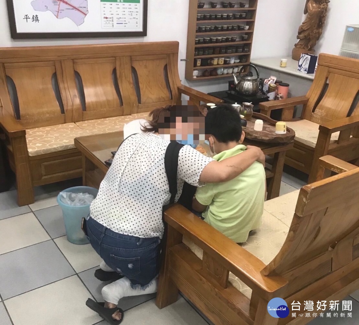 男童擔心責罵放學未歸,平鎮暖警協助返家