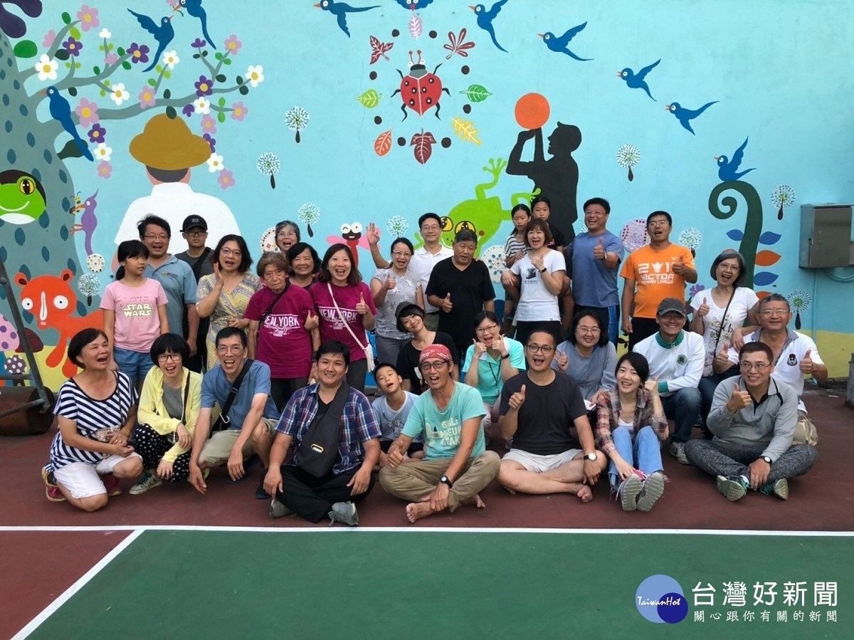 榮獲社區組特優獎的「新店區小城社區發展協會」秉持著熱愛家鄉的熱誠,持續透過環境教育激發居民愛護環境的心