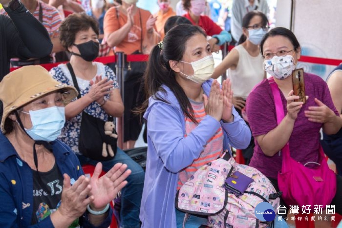 活動當天憑市場消費證明,即可免費獲得限量福袋