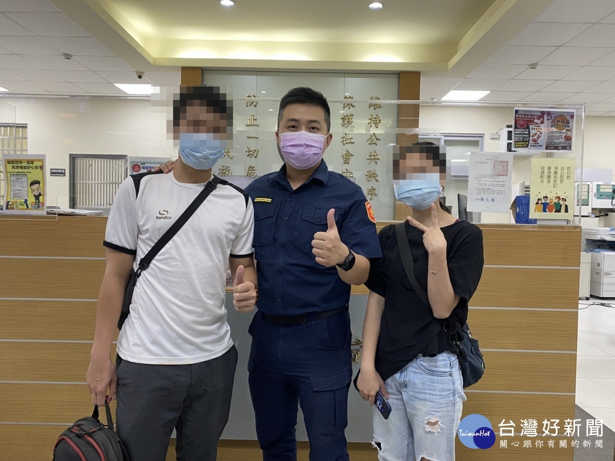 越南籍博士生向警方表示感謝。