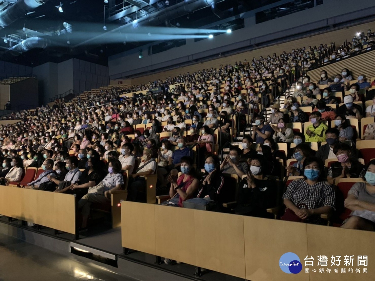 桃園市市長鄭文燦、陳志遠遺孀陳若葵出席「走過十年 樹一直都在」陳志遠紀念音樂會