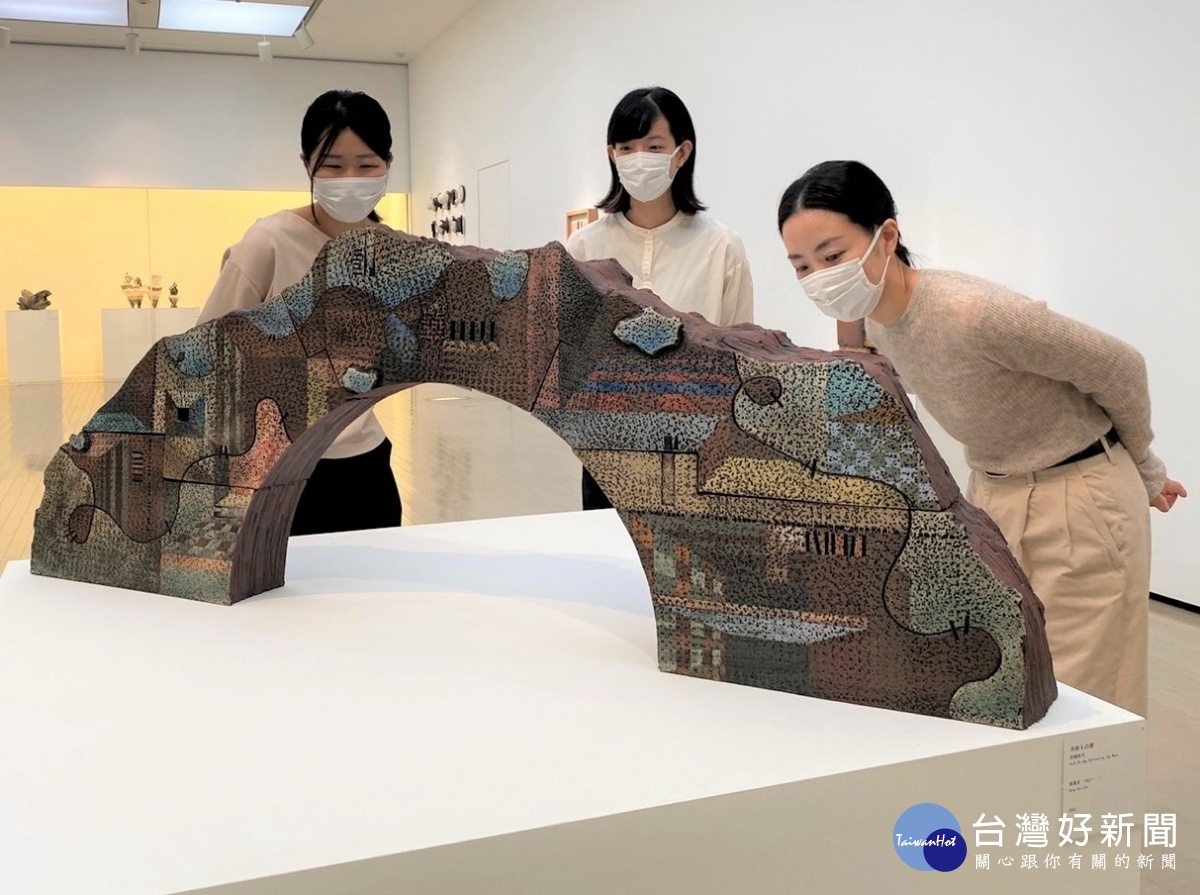 「臺灣當代陶瓷的力量」特展為日本觀眾展現臺灣陶藝風華，讓臺日雙方情誼，因藝術而美好