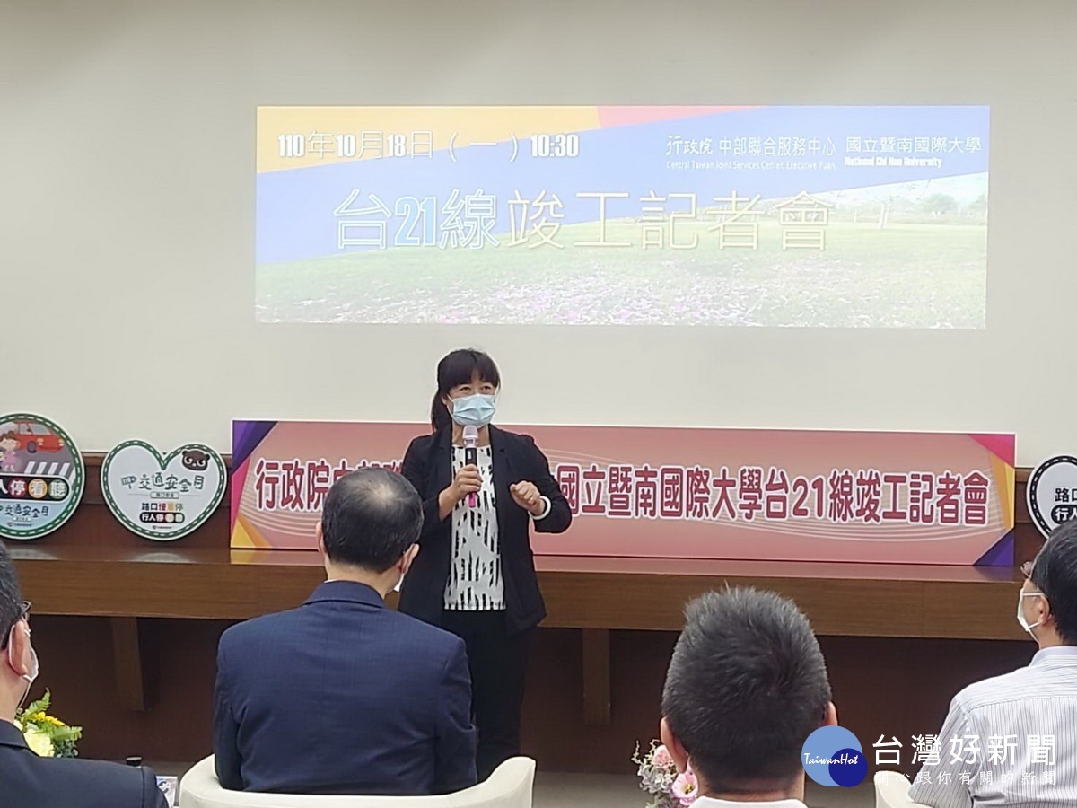 蔡培慧執行長成功促成550萬元經費修繕該路段未加蓋的部分並加裝照明設備,以確保用路安全。